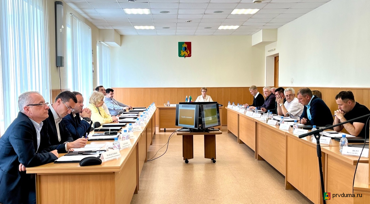 Депутаты заслушали информацию о деятельности муниципального учреждения физической культуры и спорта «Старт»