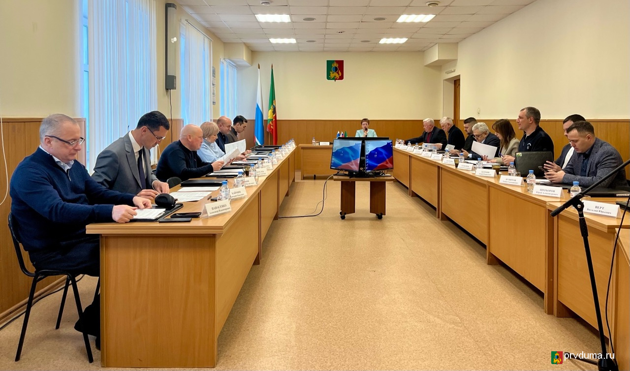 Информация о безопасности дорожного движения заслушана депутатами