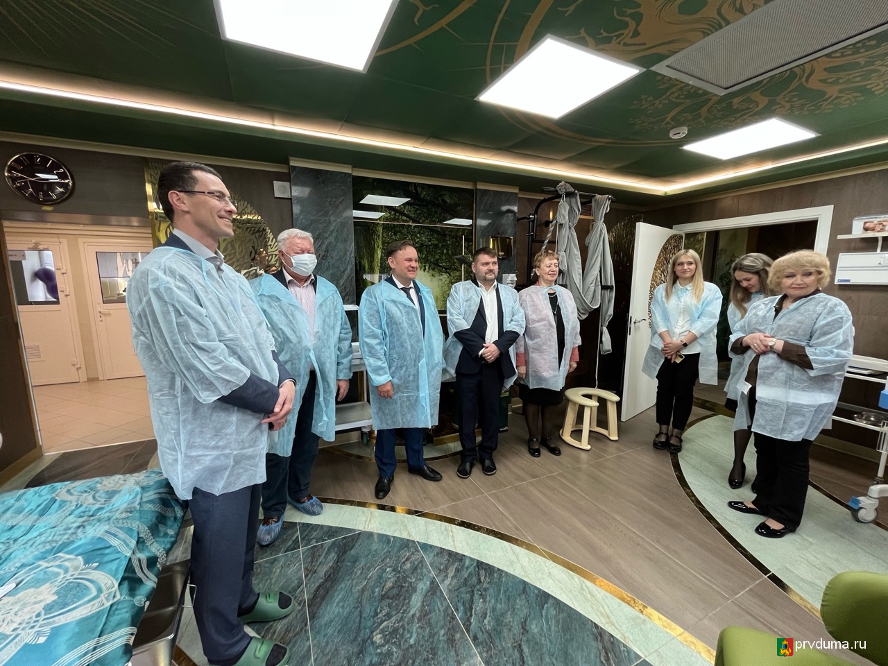 Депутаты посетили Межмуниципальный перинатальный центр